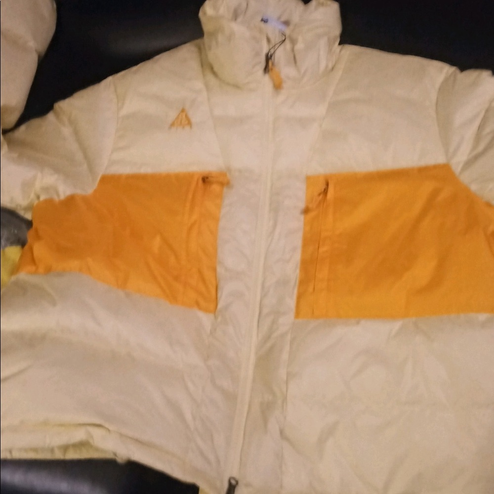 Men Nike acg puffer jacket